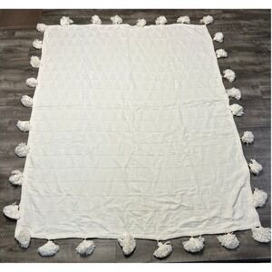 Amity Home Bedspread Twin Coverlet White 100% Cotton Boho Tassel Textured 88x70
